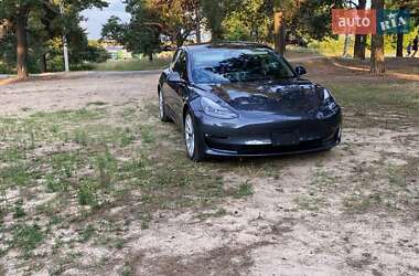 Седан Tesla Model 3 2022 в Днепре