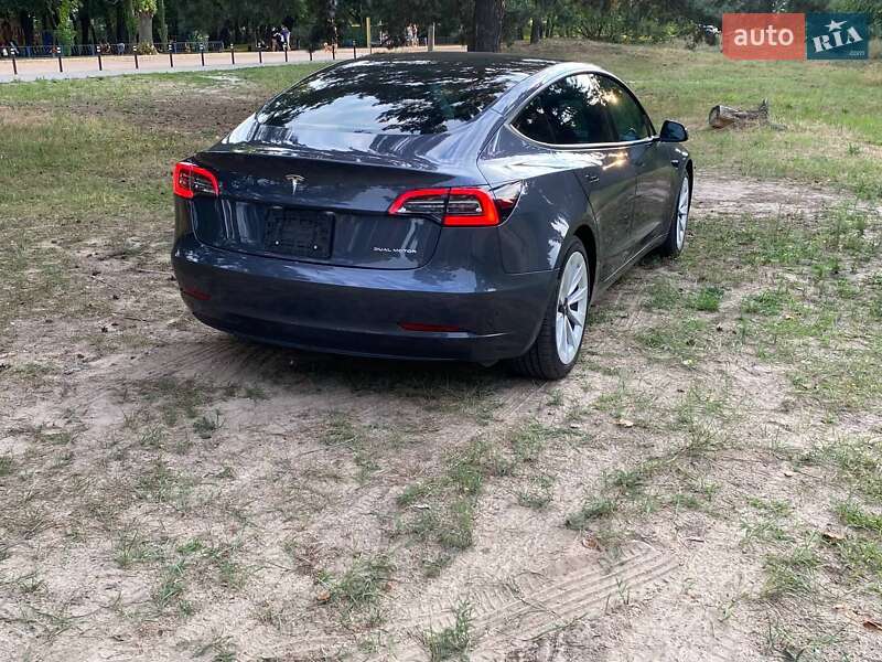 Седан Tesla Model 3 2022 в Дніпрі
