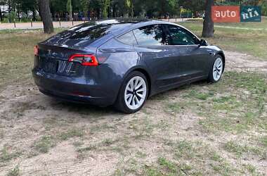 Седан Tesla Model 3 2022 в Днепре