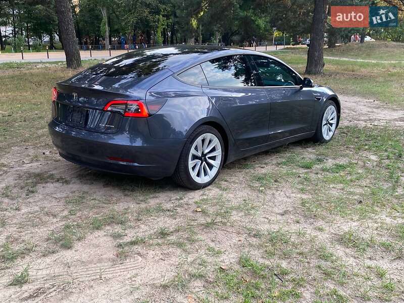 Седан Tesla Model 3 2022 в Дніпрі
