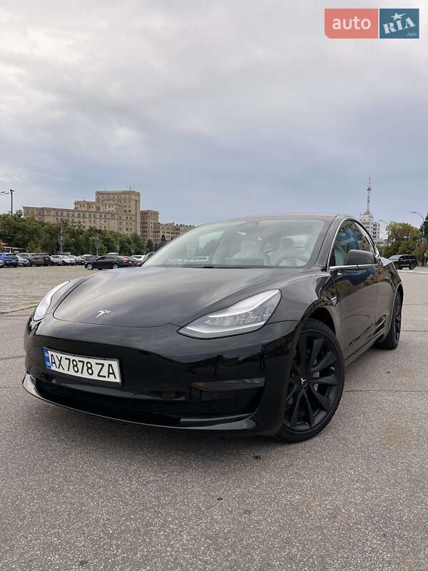 Седан Tesla Model 3 2018 в Харькове