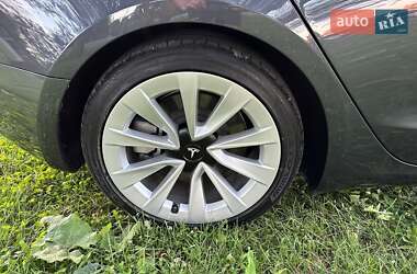 Седан Tesla Model 3 2021 в Тернополе