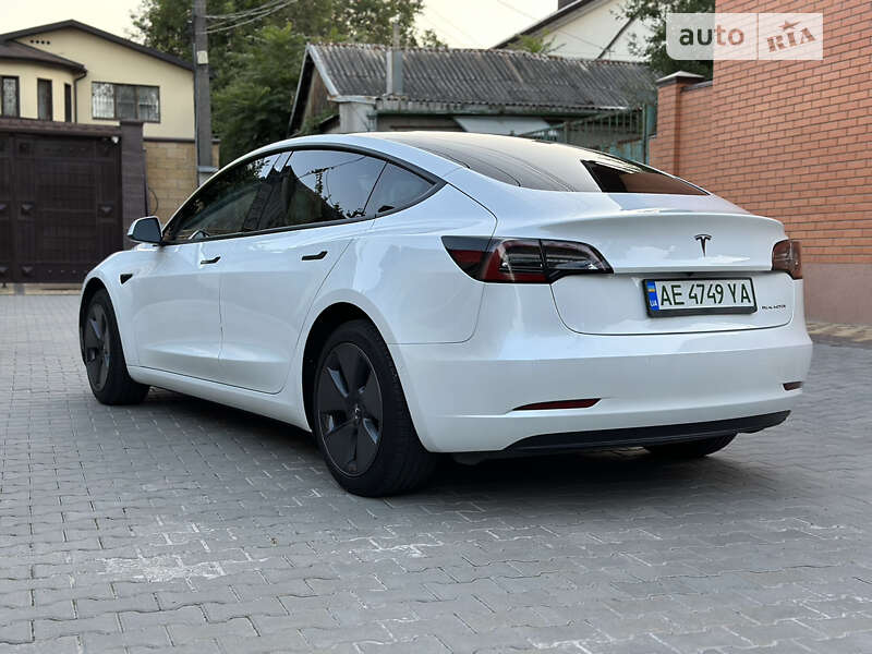 Седан Tesla Model 3 2022 в Дніпрі