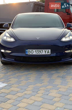 Седан Tesla Model 3 2021 в Теребовле