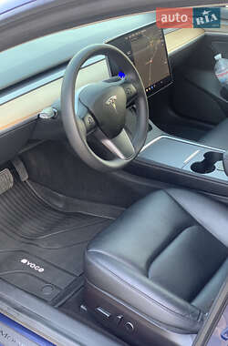 Седан Tesla Model 3 2021 в 