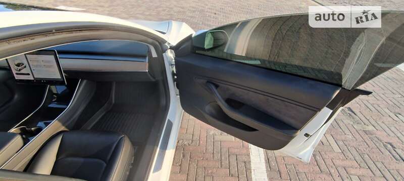 Седан Tesla Model 3 2019 в Харькове