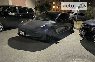 Седан Tesla Model 3 2022 в Виннице