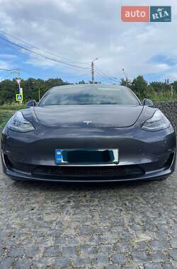 Седан Tesla Model 3 2020 в Львове
