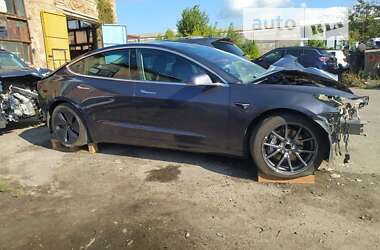 Седан Tesla Model 3 2019 в Полтаві