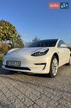Седан Tesla Model 3 2018 в 