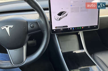 Седан Tesla Model 3 2018 в 