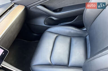 Седан Tesla Model 3 2018 в 