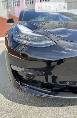 Седан Tesla Model 3 2018 в 