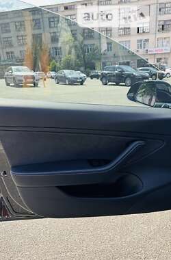 Седан Tesla Model 3 2018 в 