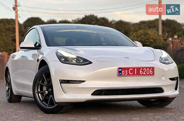 Седан Tesla Model 3 2022 в Ровно Седан Tesla Model 3 2022 в Ровно