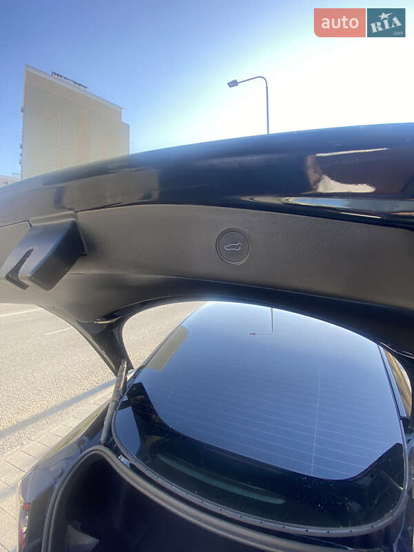 Седан Tesla Model 3 2022 в Хмельницком