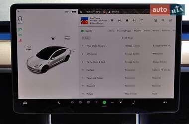 Седан Tesla Model 3 2019 в Киеве