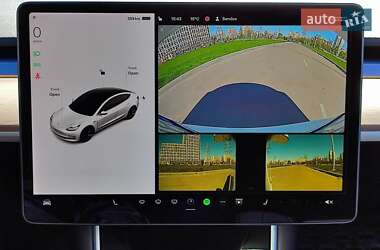 Седан Tesla Model 3 2019 в Киеве