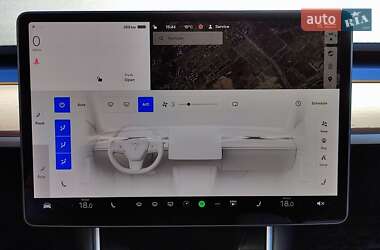 Седан Tesla Model 3 2019 в Киеве