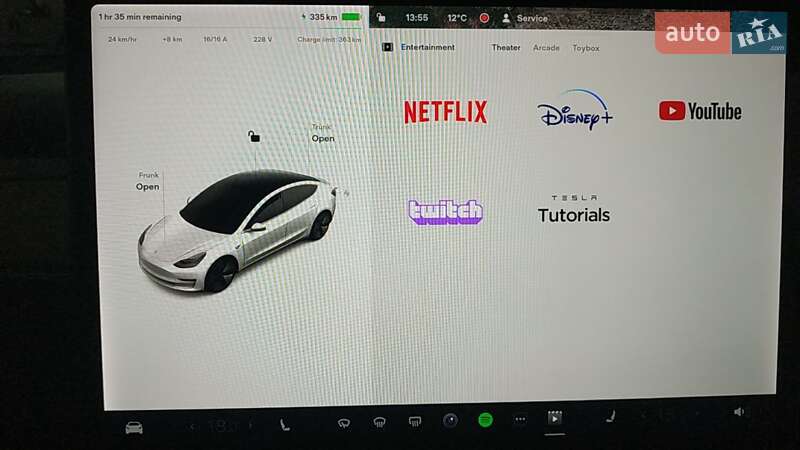 Седан Tesla Model 3 2019 в Киеве