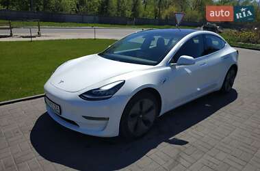 Седан Tesla Model 3 2019 в Киеве