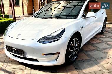 Седан Tesla Model 3 2020 в Києві