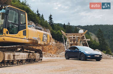 Седан Tesla Model 3 2018 в Києві