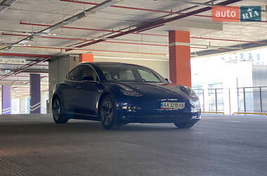 Седан Tesla Model 3 2018 в Києві