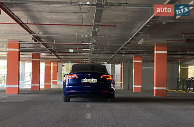 Седан Tesla Model 3 2018 в Києві