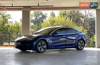 Седан Tesla Model 3 2018 в Києві