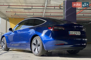 Седан Tesla Model 3 2018 в Києві