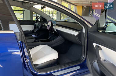 Седан Tesla Model 3 2018 в Києві