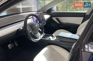 Седан Tesla Model 3 2018 в Києві
