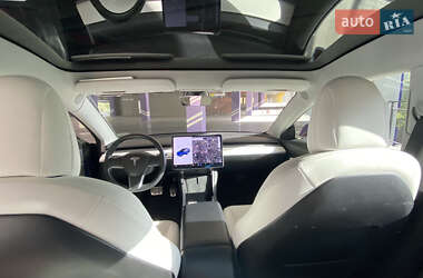 Седан Tesla Model 3 2018 в Києві