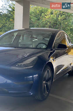 Седан Tesla Model 3 2018 в Києві