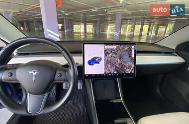 Седан Tesla Model 3 2018 в Киеве