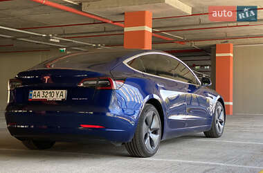 Седан Tesla Model 3 2018 в Києві