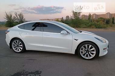 Седан Tesla Model 3 2018 в Кривом Роге