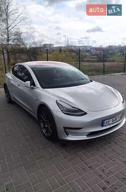 Седан Tesla Model 3 2017 в 