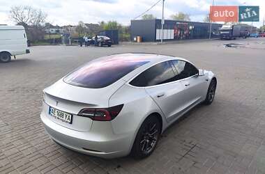Седан Tesla Model 3 2017 в 