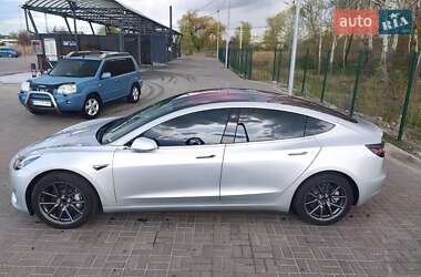 Седан Tesla Model 3 2017 в 