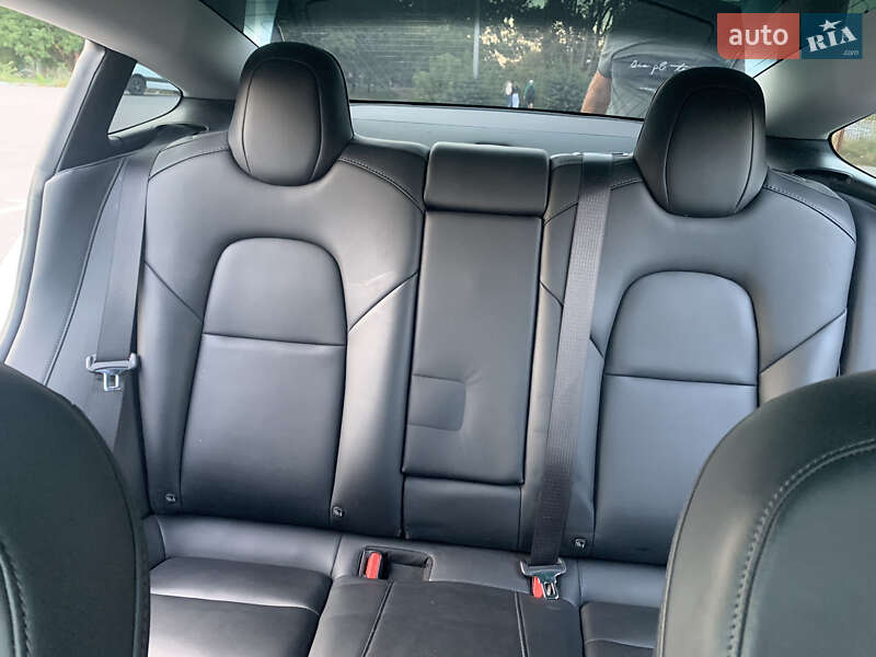 Седан Tesla Model 3 2019 в Білій Церкві
