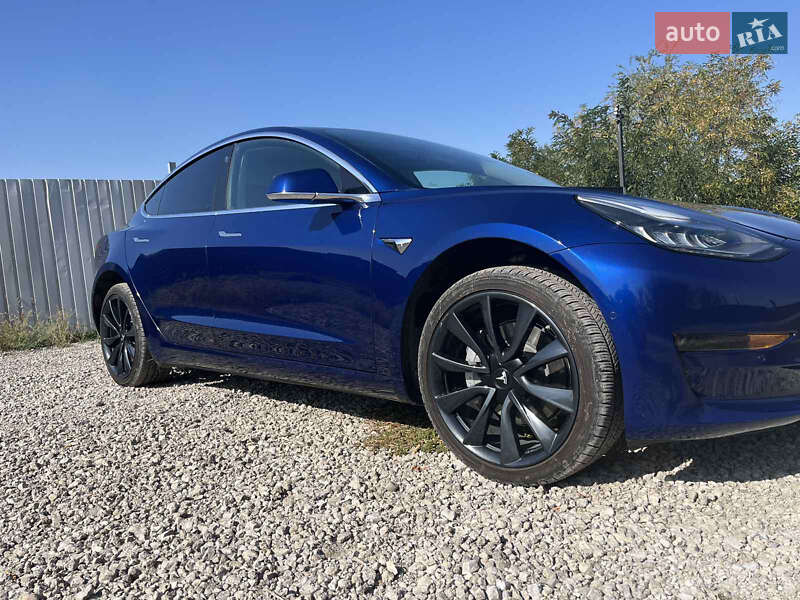 Седан Tesla Model 3 2018 в Днепре