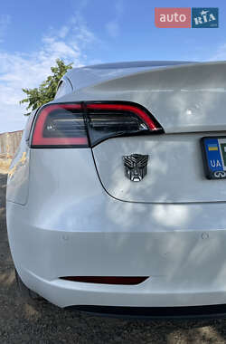 Седан Tesla Model 3 2019 в Одессе