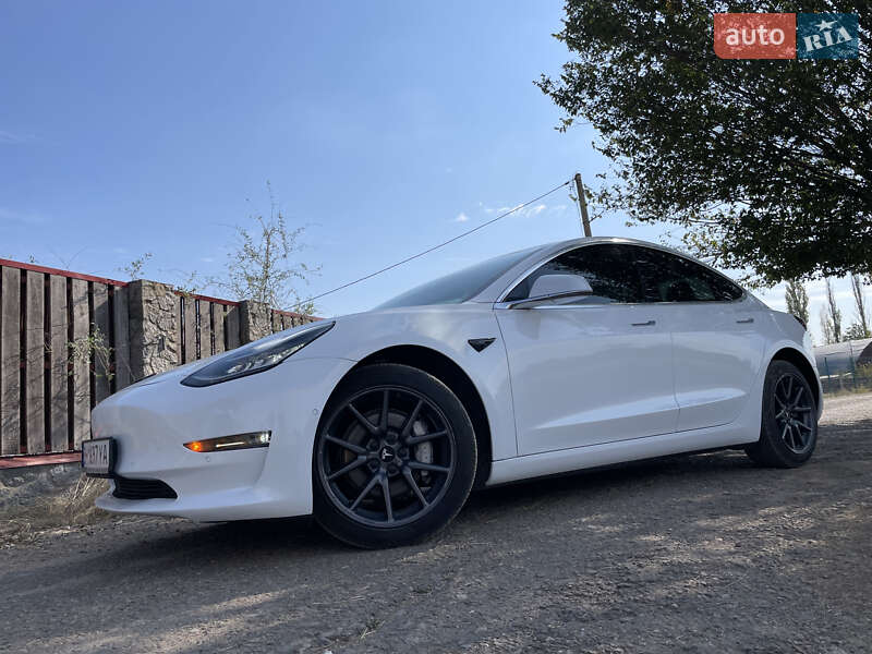 Седан Tesla Model 3 2019 в Одессе