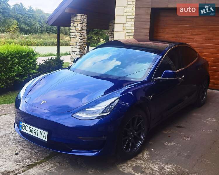 Tesla Model 3 2018