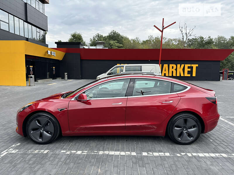 Седан Tesla Model 3 2019 в Києві