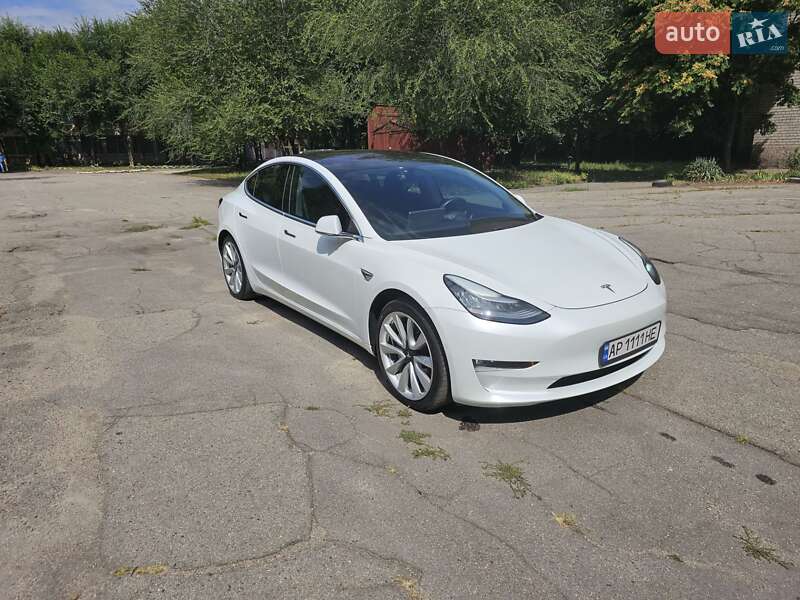 Седан Tesla Model 3 2018 в Запорожье
