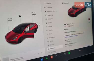 Седан Tesla Model 3 2022 в Киеве