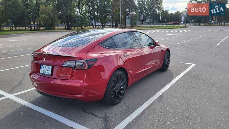 Tesla Model 3 2022